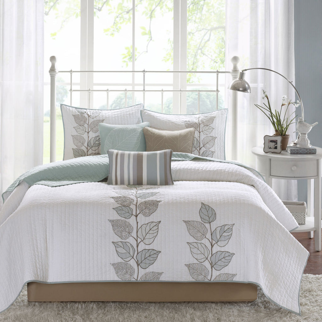 6 Piece Embroidered Quilt Set with Throw Pillows