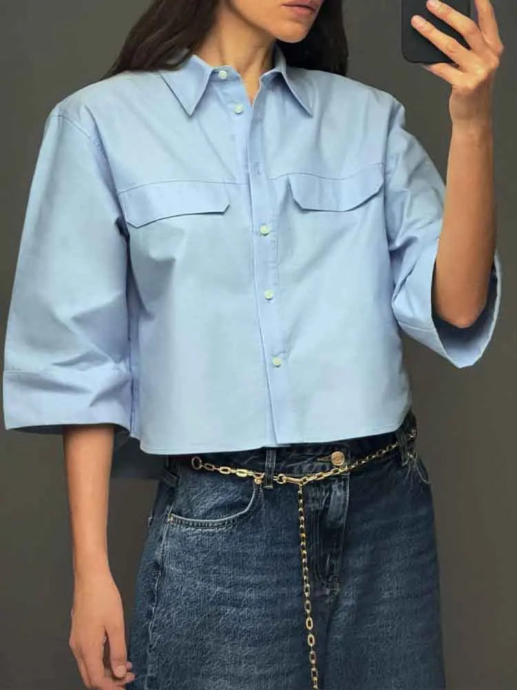 Stylish Women's Basic Short-Sleeved Lapel Shirt Simple Fashion Versatile Casual Top, perfect for any casual outfit.
