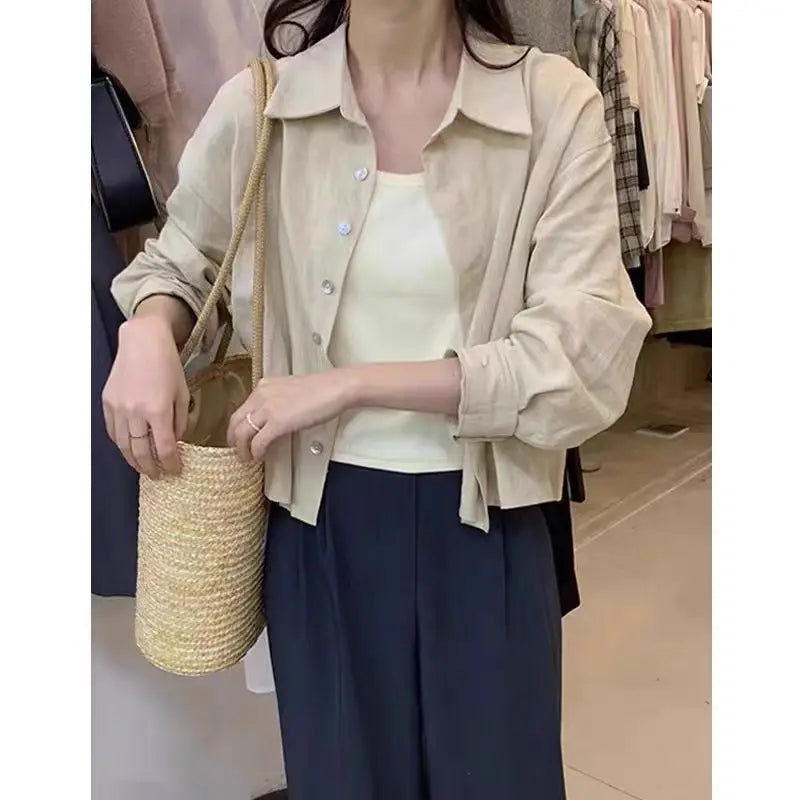 Stylish Lightweight Summer Women’s Sun Protection Long Sleeve Shirt, perfect for beach holidays and outdoor adventures.