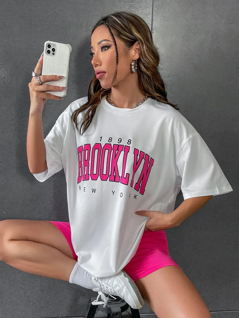Women Black Graphic T Shirt with Brooklyn York Letter Print Cute Summer Tee