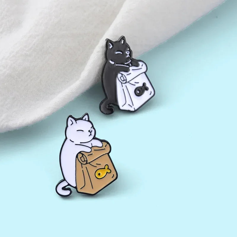 Cute Black White Cat Brooch Set Cartoon Animal Lapel Pins for Clothes and Backpack Accessories, adding charm to any outfit.