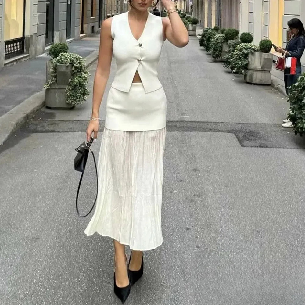 Beige Knitted Office Lady Suit With Vest And Long Skirt