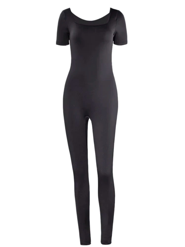 Elevate your style with the Women’s Slim Fit Short Sleeve Solid Color One-Piece Romper, perfect for casual streetwear looks.