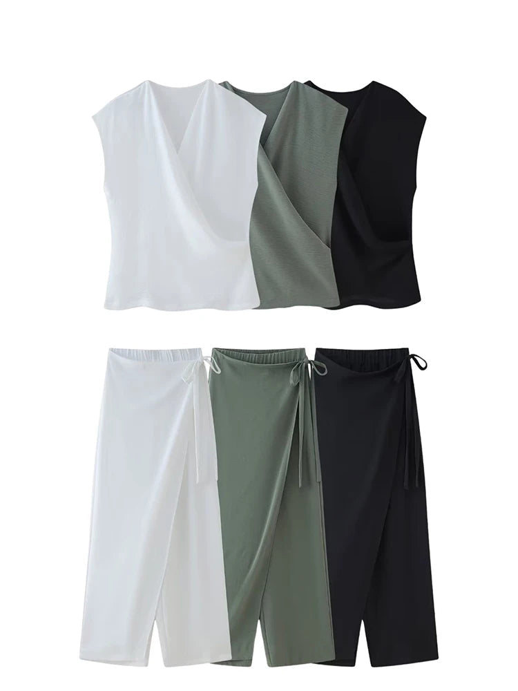 Stylish Women Sleeveless Blouse and Asymmetric Waist Pant Set Chic Double-Placket Top for trendy casual outings.