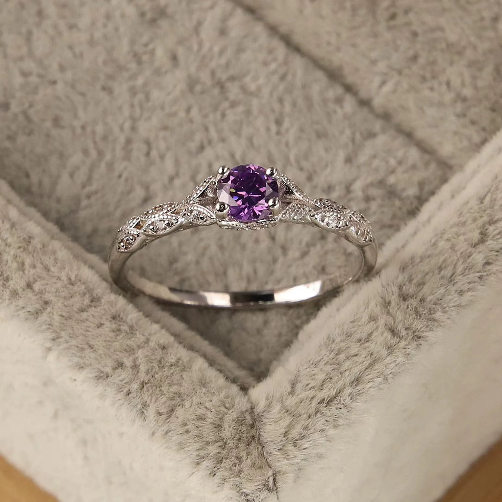 Elegant Light Luxury Amethyst Zirconia Women's Ring Simple Fashion Gem Temperament Ring, perfect for any occasion.
