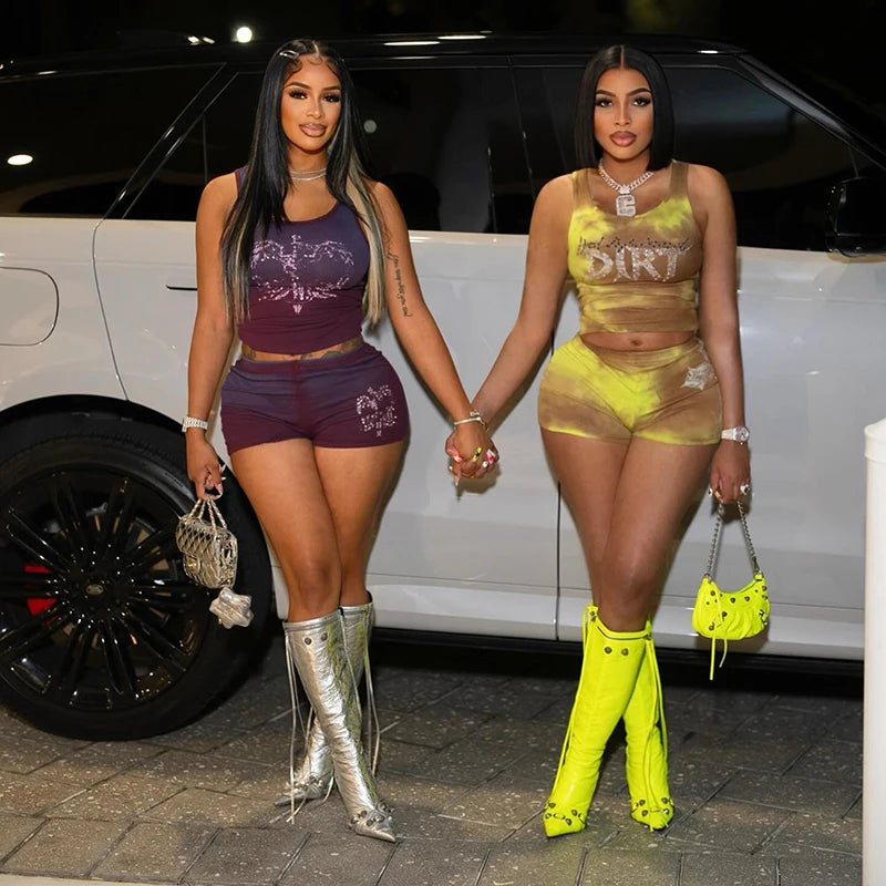 Tank Top And Shorts Set With Waist Cinching Fit And Halo Print