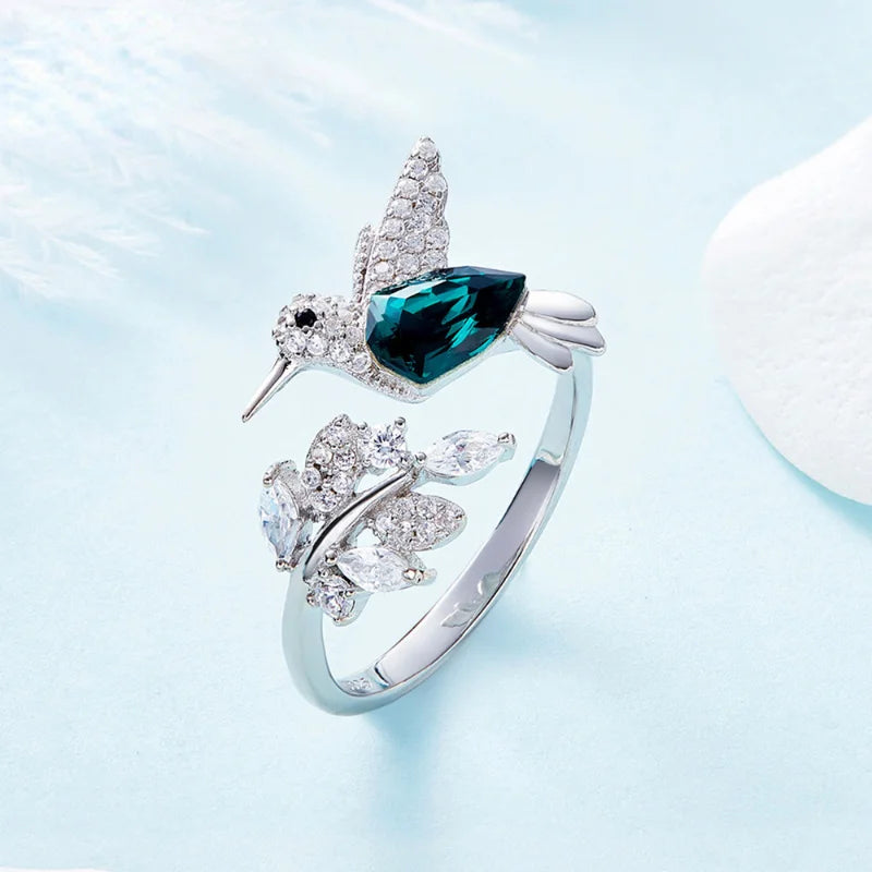 Elegant Natural Blue Stone Hummingbird Adjustable Ring for Women showcases stunning craftsmanship, perfect for unique engagements.