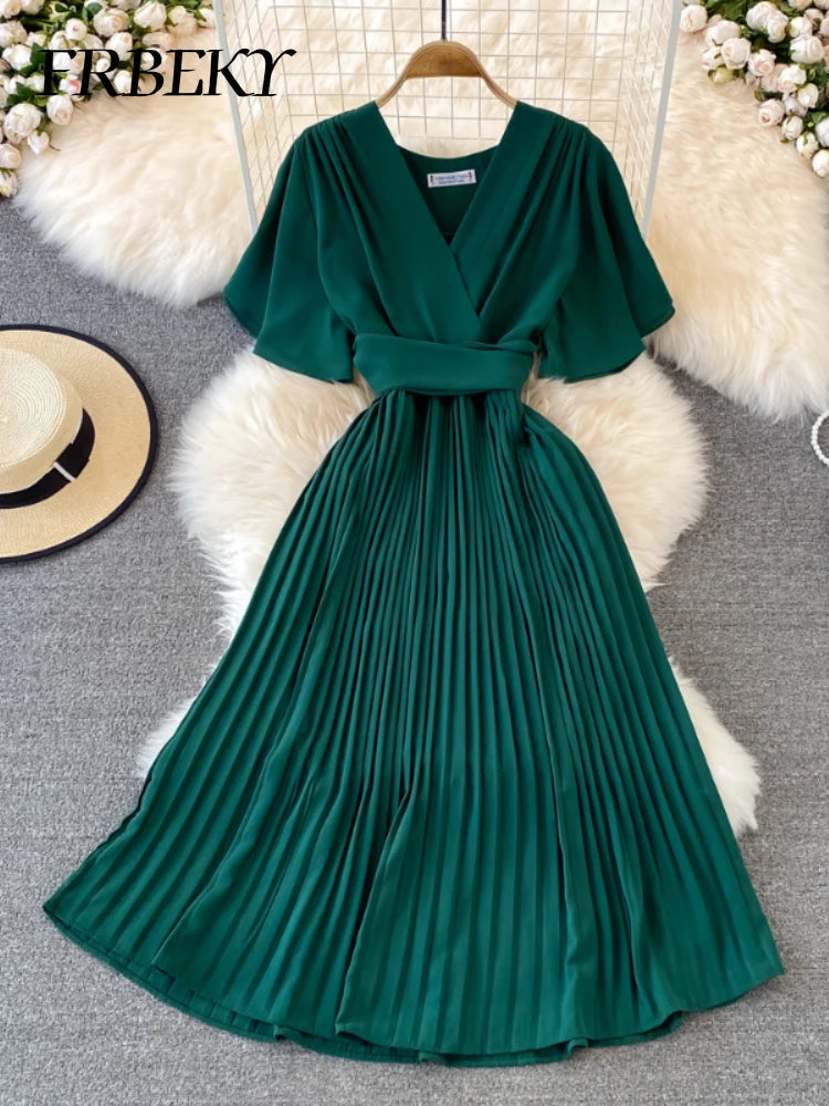 Summer V-Neck Pleated Dress With Lace Up Waist Long Skirt