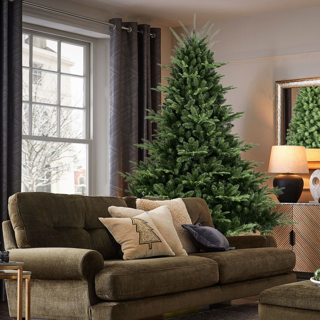 Full-Shaped 7.5FT Christmas Tree with 2441 Tips – PE/PVC Mixed Needles, Wide Base for Large Spaces, Hinged Structure for Easy Setup, Metal Stand for Strong Support*