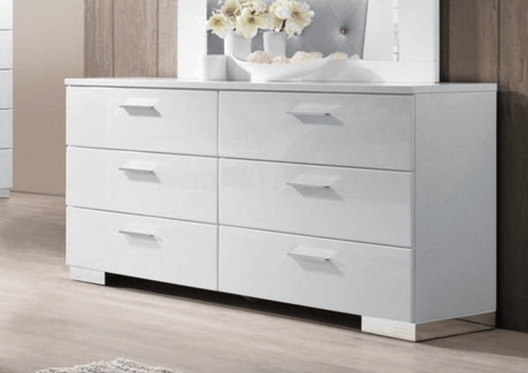 Lorimar White & Chrome Leg Finish Dresser