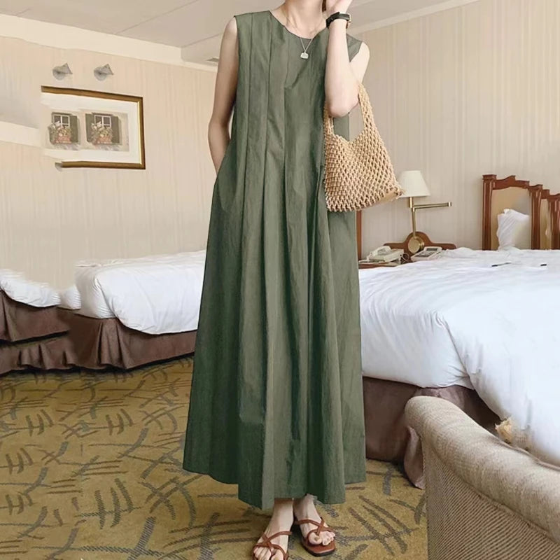 Summer Solid O-Neck Pleated Sleeveless Women's Tank Dress with Pockets and Loose A-Line Fit