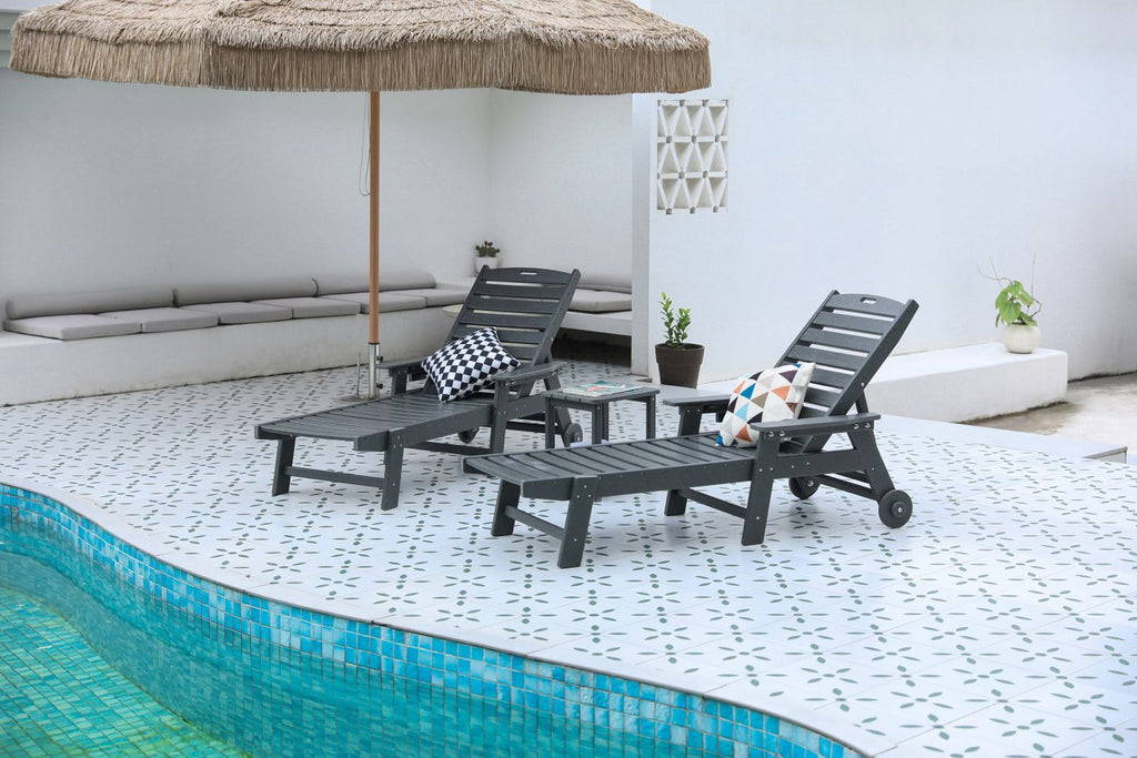 Set of 2 Lounge Chair Outdoor, Oversized Chaise Lounge Chair with 5 Positions, HDPE, Patio Lounge Chair with Wheels & Cup Holder for Pool, Deck, Poolside, Grey