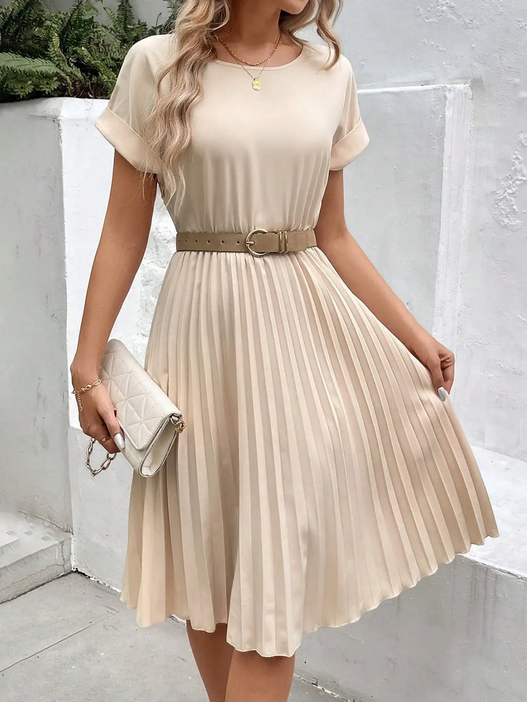 Elegant Women's Pleated Dress with Chic Cross-Border Style for Fashionable Occasions
